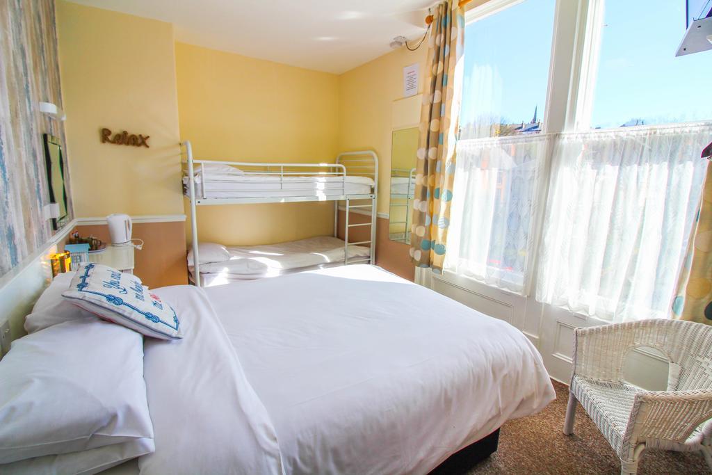 The Scarborough Travel And Holiday Lodge Esterno foto